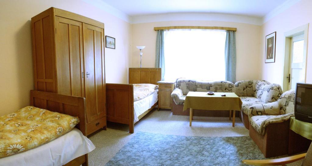 Bungalovy A Ubytovani Ratiborice- Zlic Česká Skalice Zimmer foto