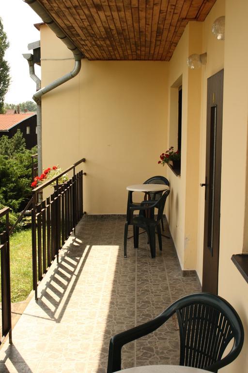 Bungalovy A Ubytovani Ratiborice- Zlic Česká Skalice Exterior foto